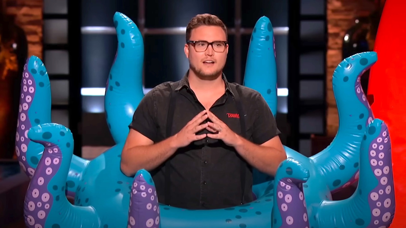 Inilah yang Terjadi pada Tenikle Suction Tripod dari Shark Tank Season 13